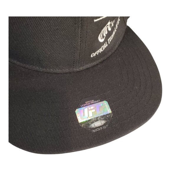 NWT UFC Logo Cuervo Official Tequila of UFC Snapback Cap Black, White & Red - Picture 3 of 5